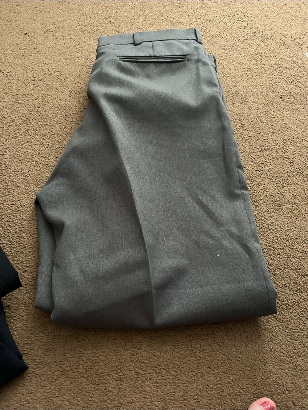 Stafford Men's Dress Pants in Navy